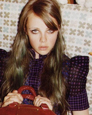 Photo of model Edie Campbell - ID 286223