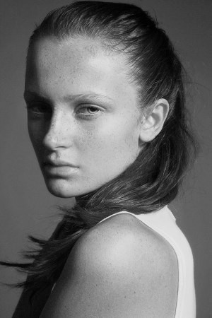 Photo of model Nina Meijer - ID 296005