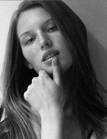 Photo of model Amanda Vooijs - ID 297163