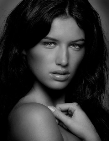 Photo of model Amanda Vooijs - ID 297187