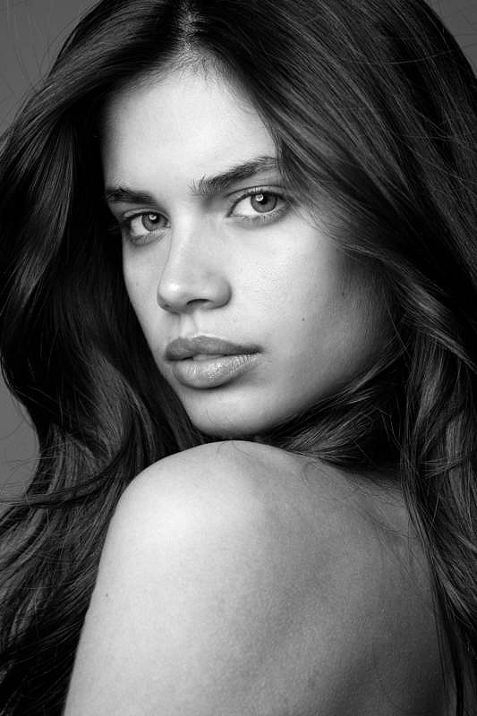 Photo of model Sara Sampaio - ID 387871