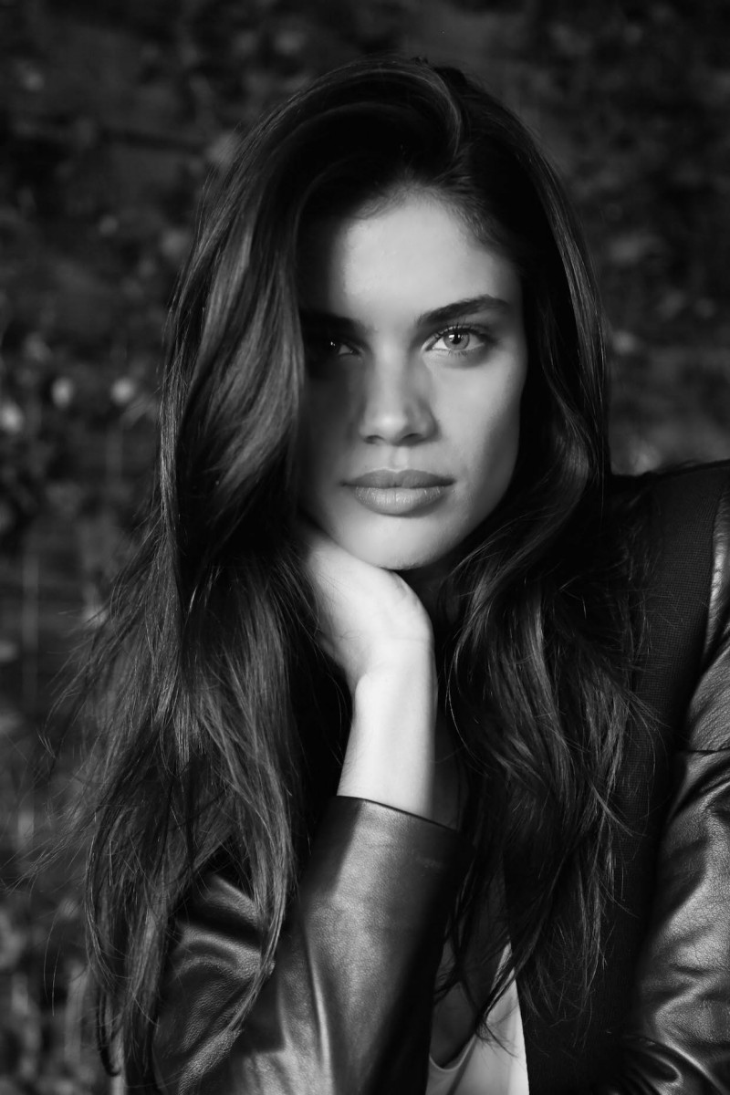 Photo of model Sara Sampaio - ID 557770