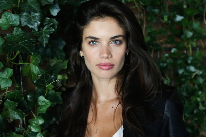 Photo of model Sara Sampaio - ID 557776