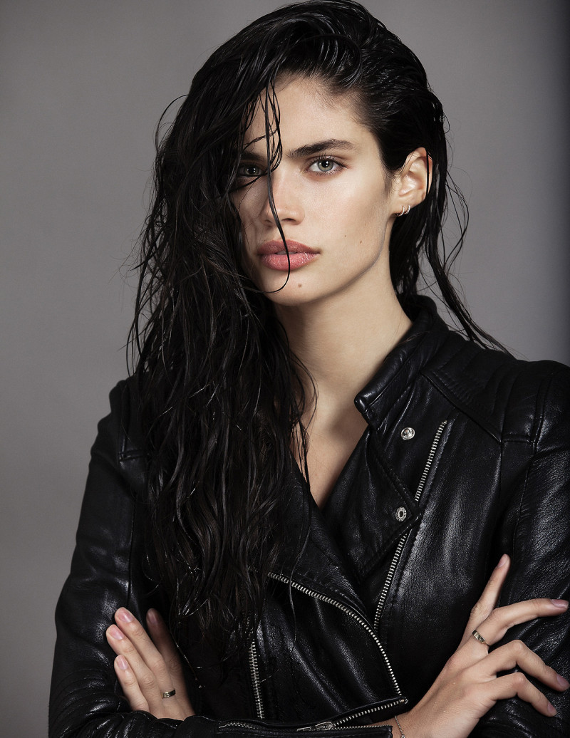 Photo of model Sara Sampaio - ID 557800