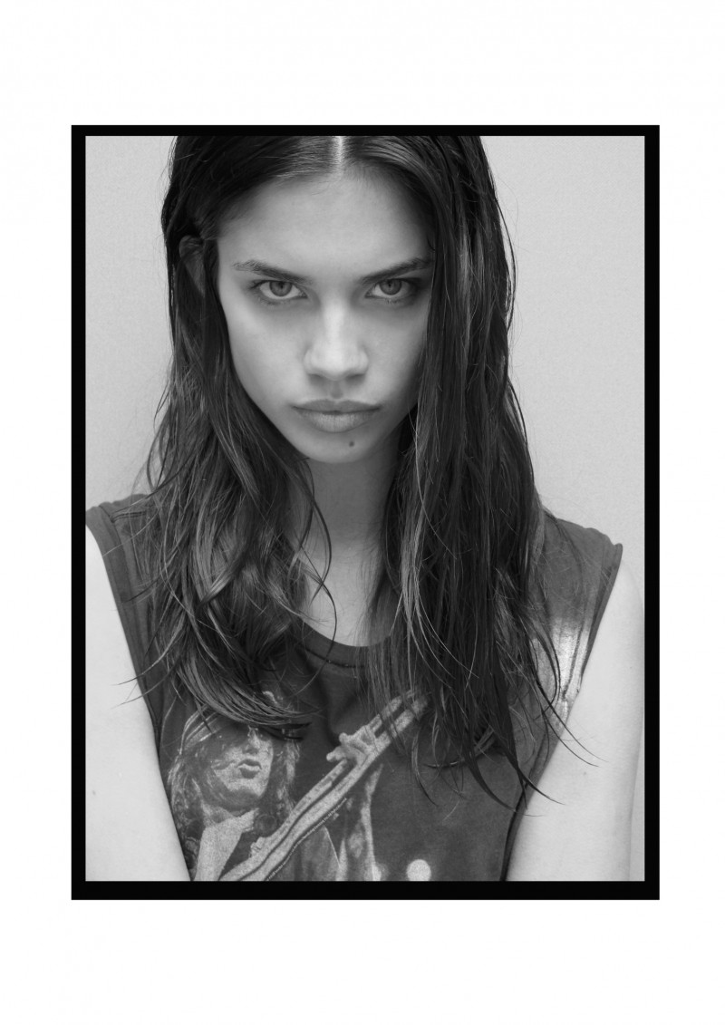 Photo of model Sara Sampaio - ID 557844