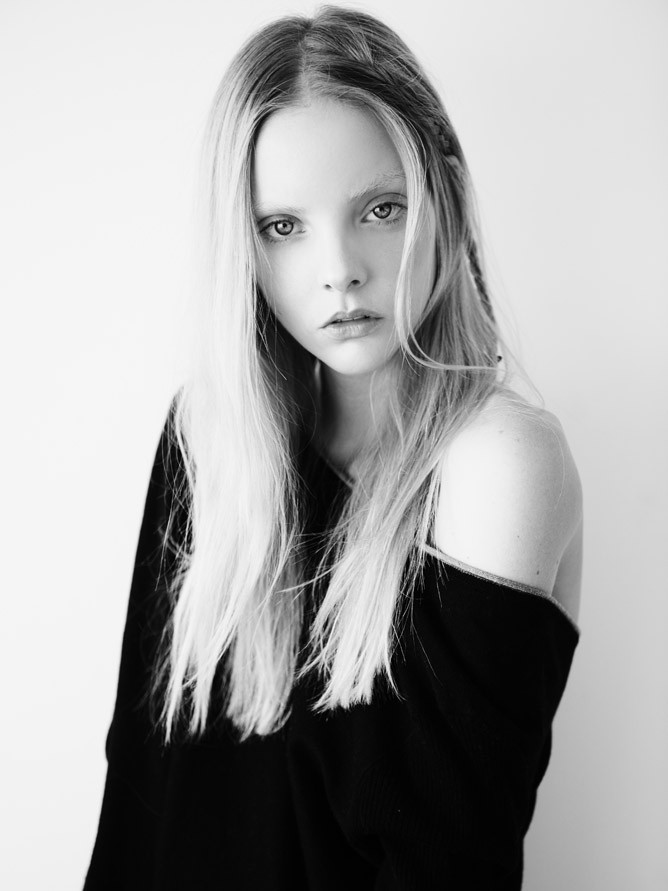 Photo of model Emily Wake - ID 300974