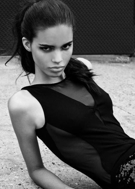 Photo of model Mariana Santana - ID 306900