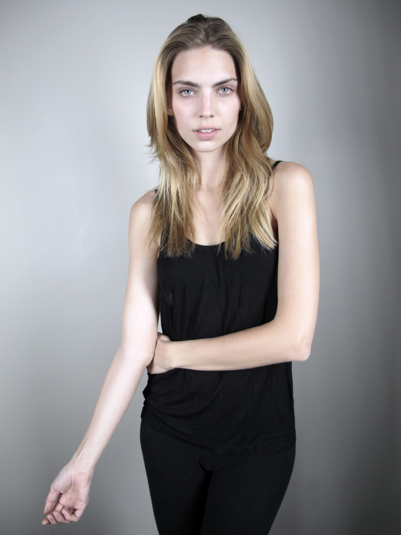 Photo of model Emily Senko - ID 303081
