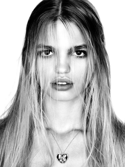 Photo of model Daphne Groeneveld - ID 359460