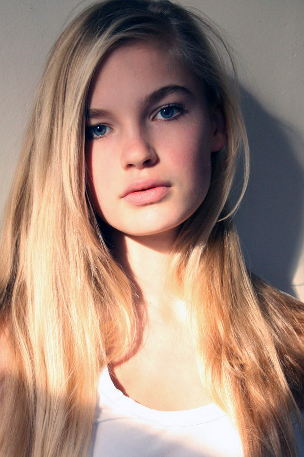 Photo of model Isabel Scholten - ID 305494