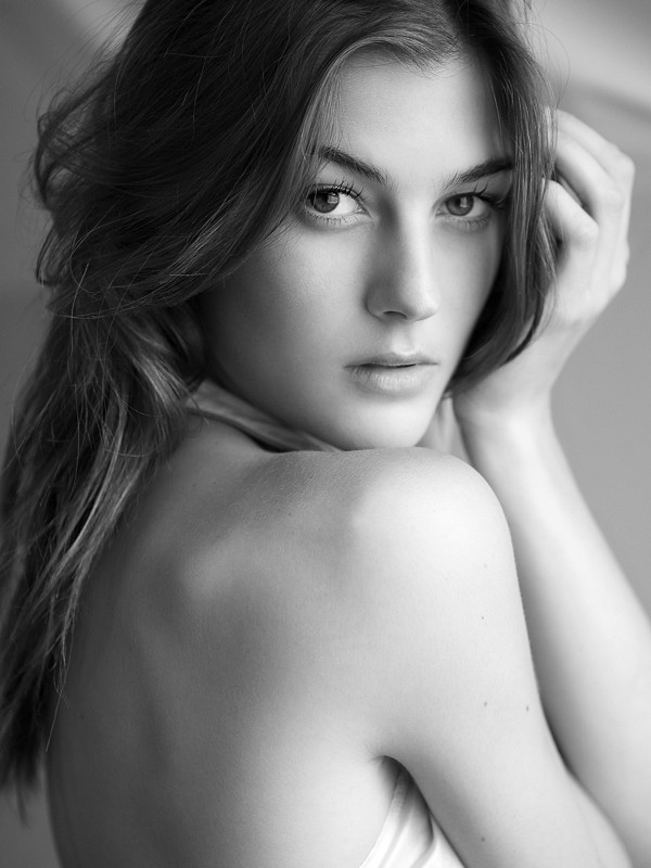 Photo of model Alexandra Knight - ID 306953