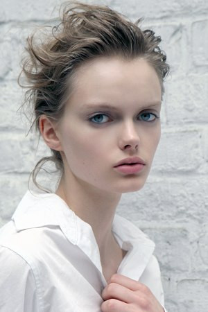 Photo of model Hélène Desmettre - ID 308096