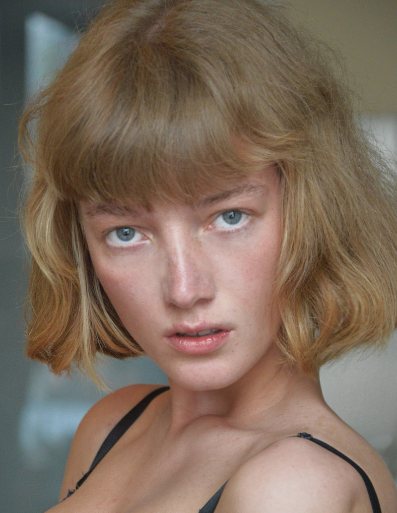 Photo of model Lou Schoof - ID 560118