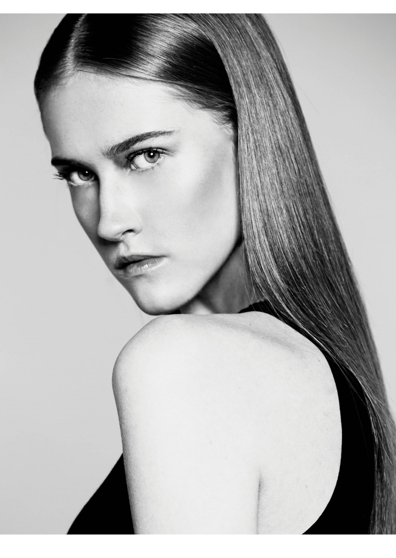 Photo of model Lana Forneck - ID 561058