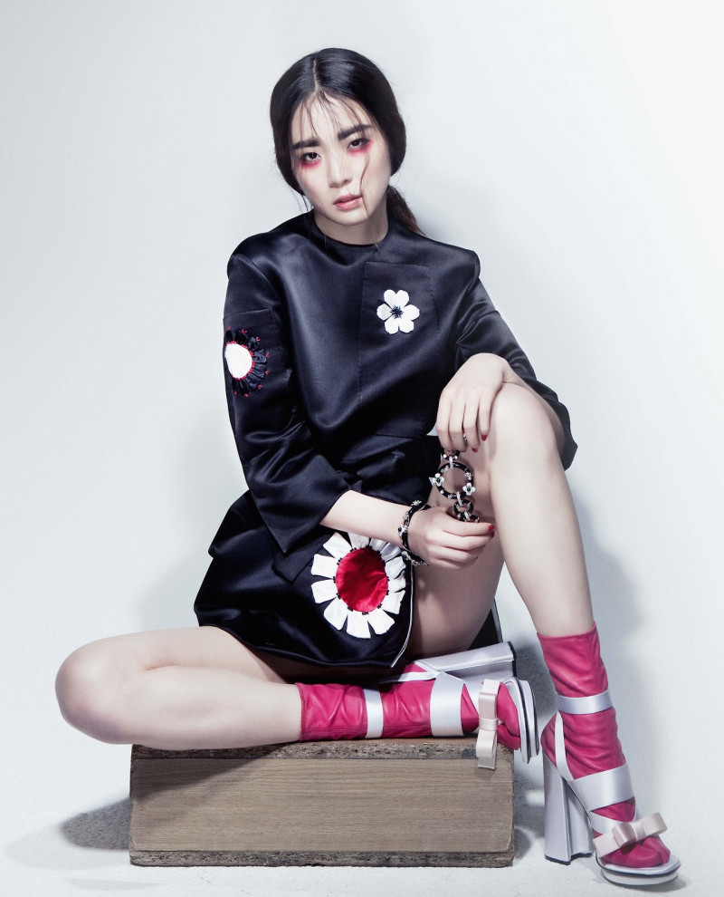 Photo of model Irene Kim - ID 561768