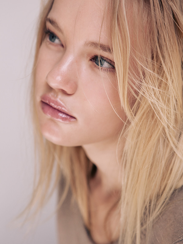 Photo of model Emma Landen - ID 351008