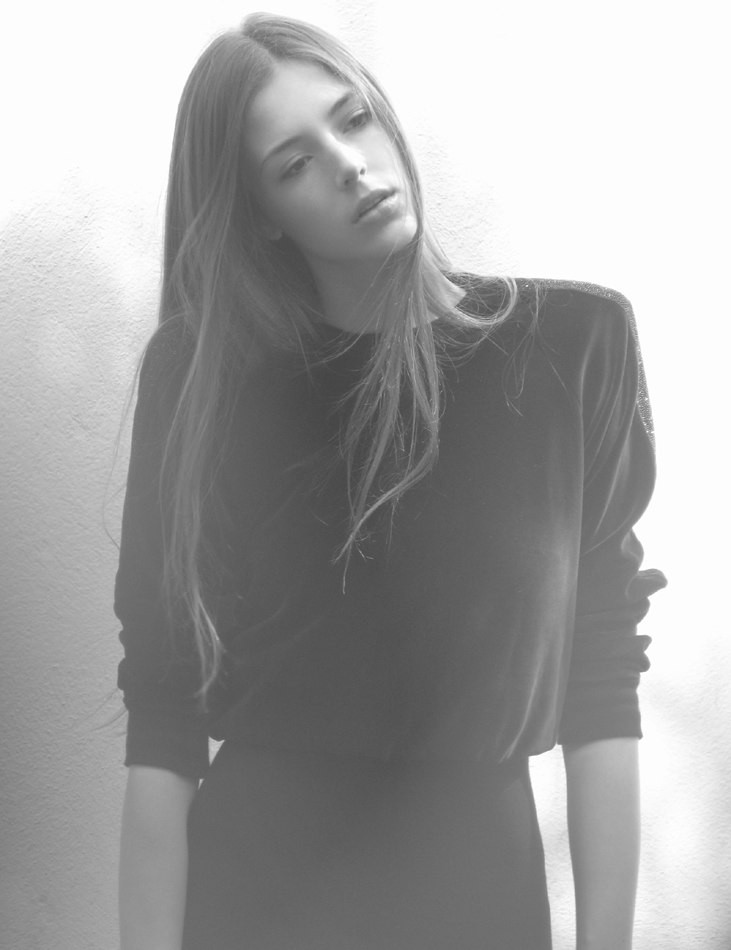Photo of model Ellie Graham - ID 318093