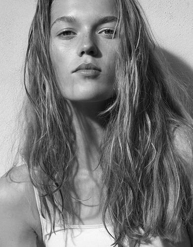 Photo of model Janneke van den Bosch - ID 319198