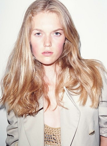 Photo of model Janneke van den Bosch - ID 319203