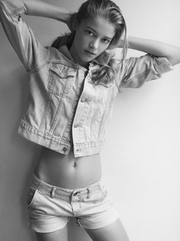 Photo of model Eva Hageraats - ID 320240