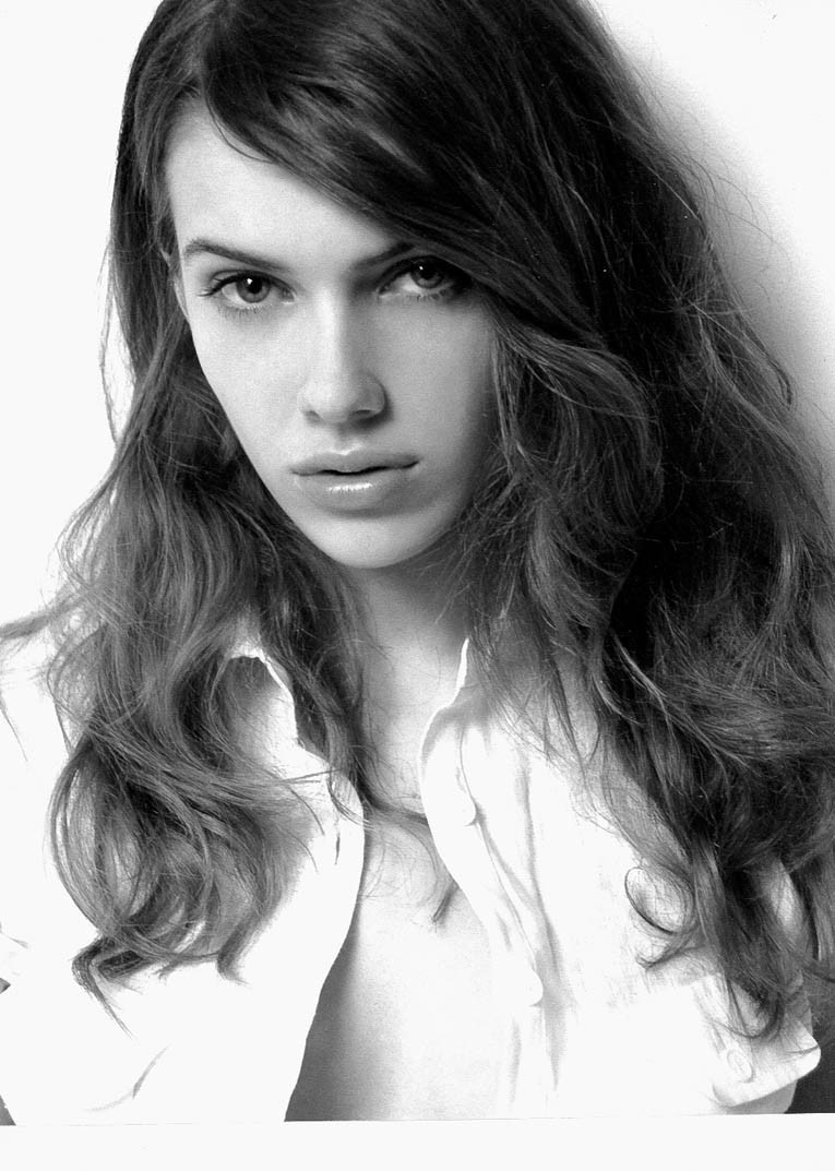 Photo of model Laura Juozaityte - ID 320258