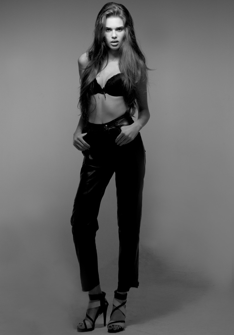 Photo of model Zoe Mantzakanis - ID 378249