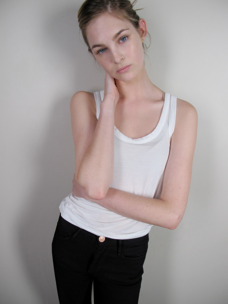 Photo of model Laura Love - ID 320882