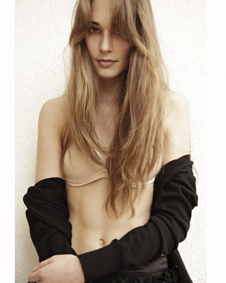 Photo of model Lisa Esterhuyzen - ID 324746