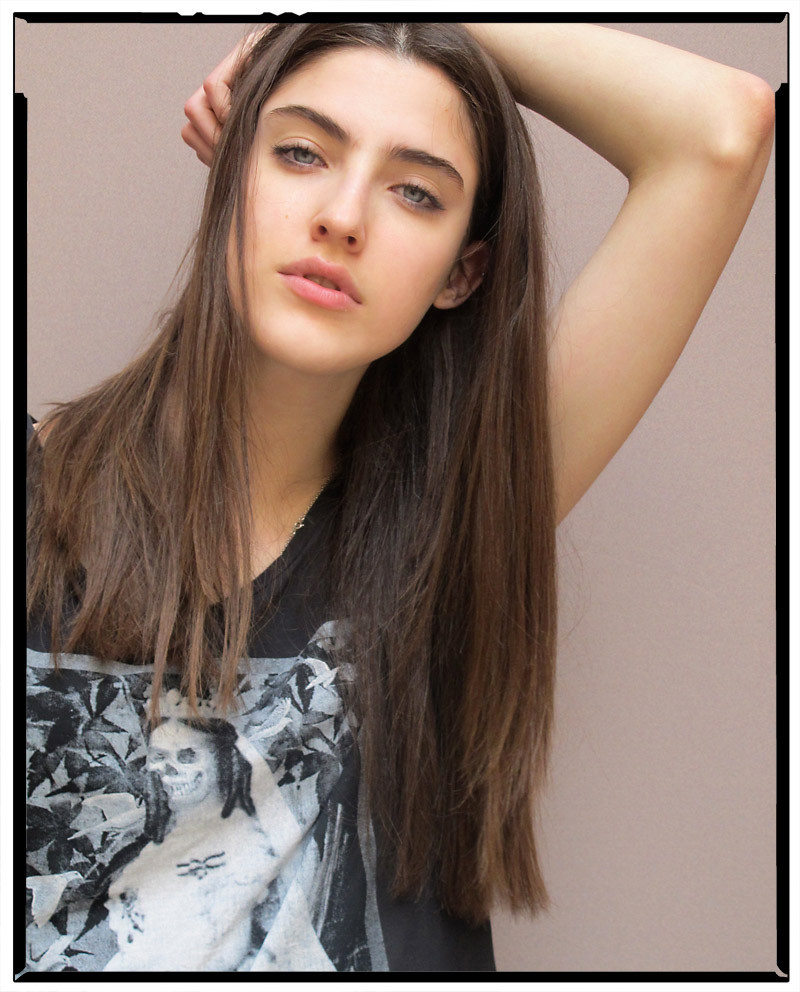 Photo of model Amanda Moreno - ID 380372