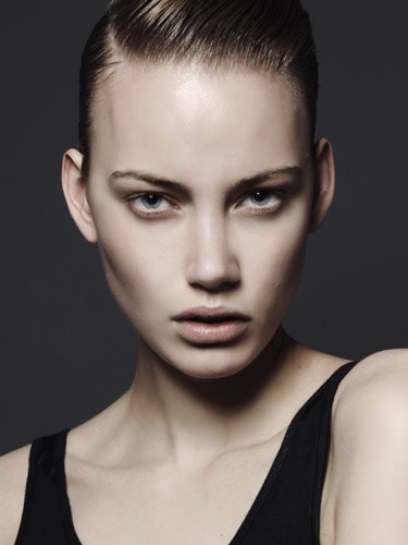 Photo of model Fardau van der Wal - ID 326485