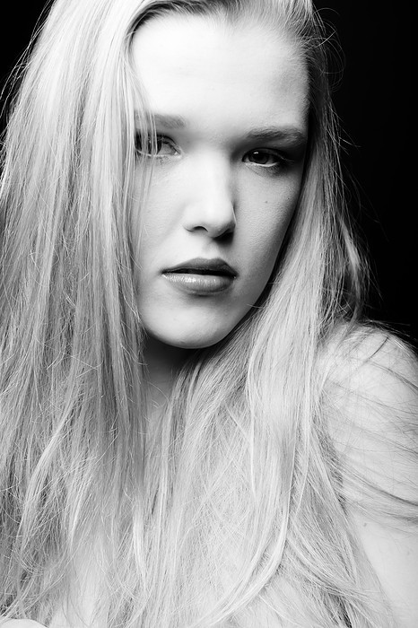 Photo of model Anne van Eyck - ID 342503
