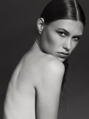 Photo of model Iris Klein - ID 329255