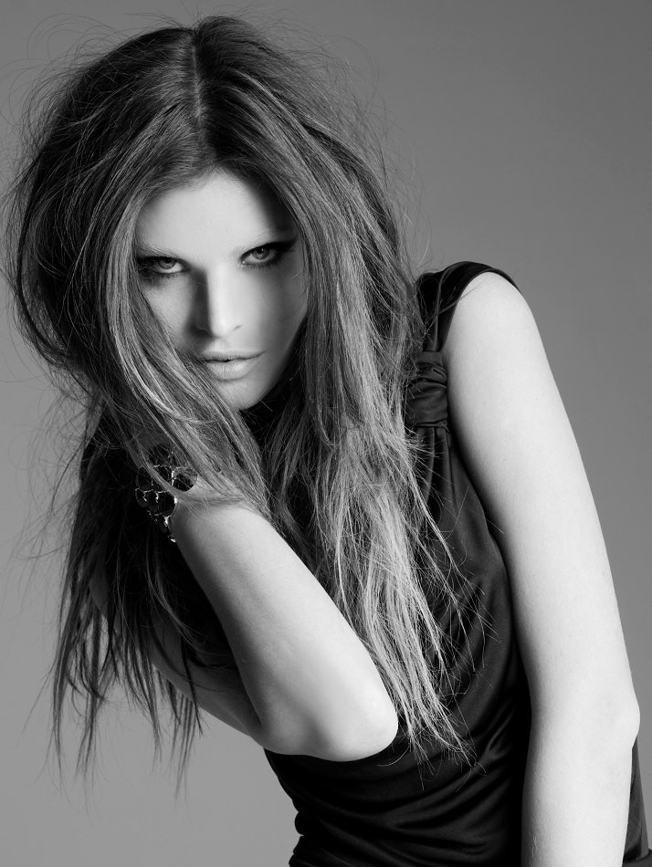 Photo of model Julia Lescova - ID 432009