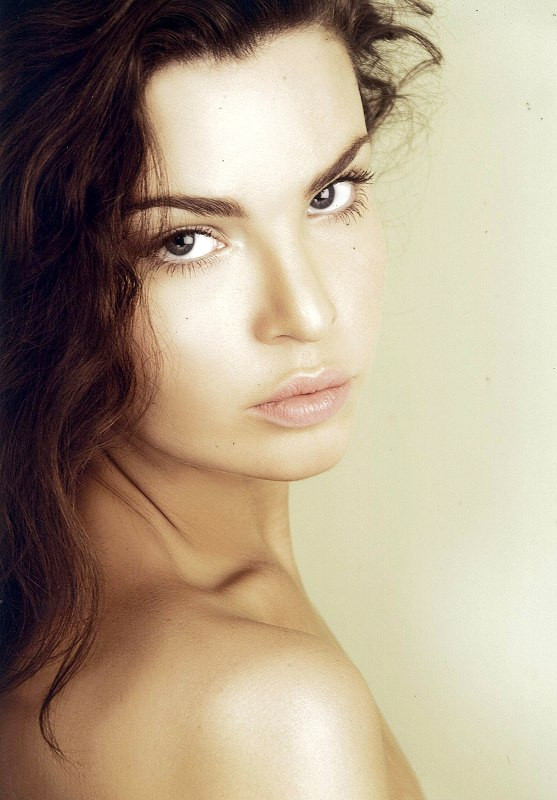 Photo of model Julia Lescova - ID 432029