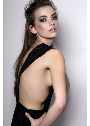 Photo of model Eszther Boldov - ID 375891