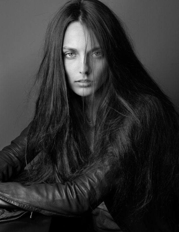 Photo of model Olivia Pires - ID 340863