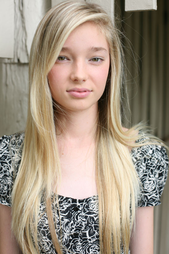 Photo of model Lydia Hunt - ID 342073
