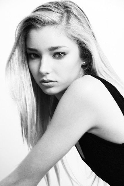 Photo of model Lydia Hunt - ID 342083