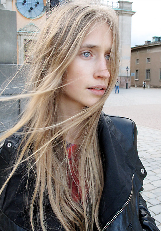Photo of model Karin Hansson - ID 343900