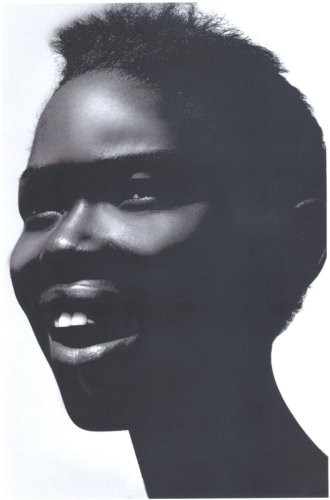 Photo of model Caroline Bwomono - ID 19433