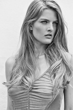 Photo of model Anne Roos - ID 344738
