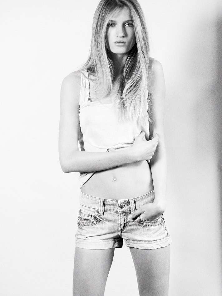 Photo of model Alice Lucken - ID 345858