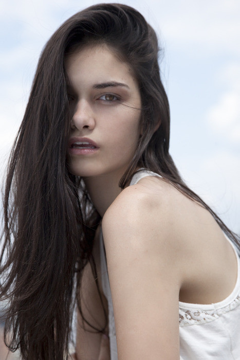 Photo of model Isabella Melo - ID 348193
