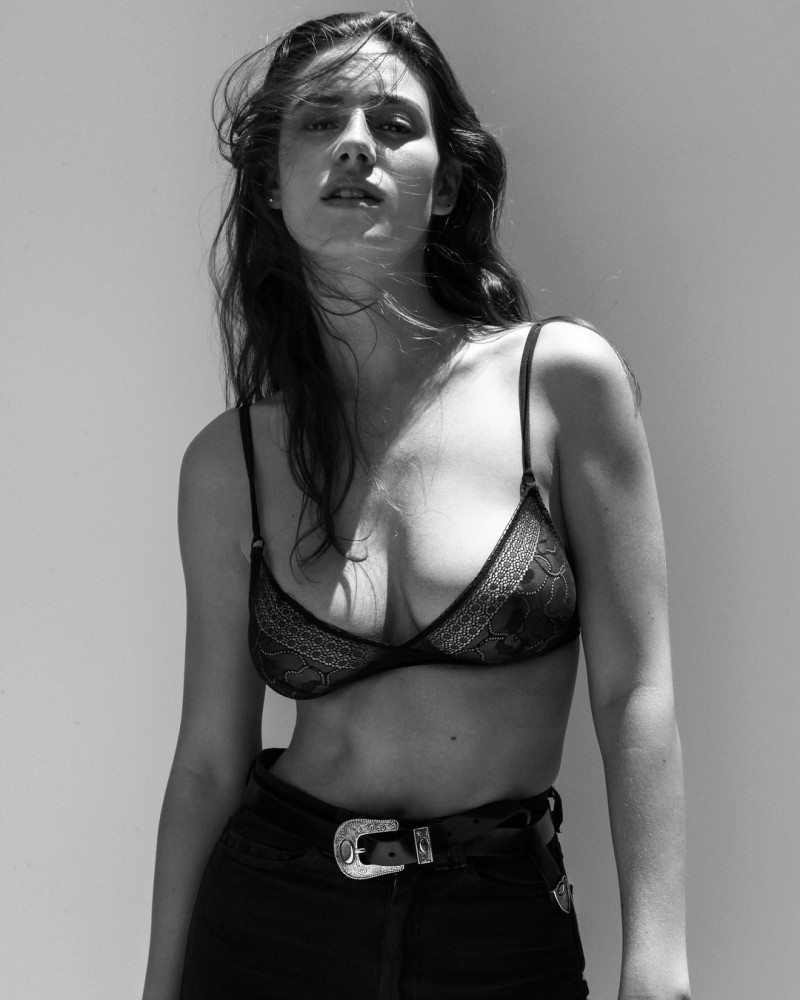 Photo of model Alejandra Guilmant - ID 676193