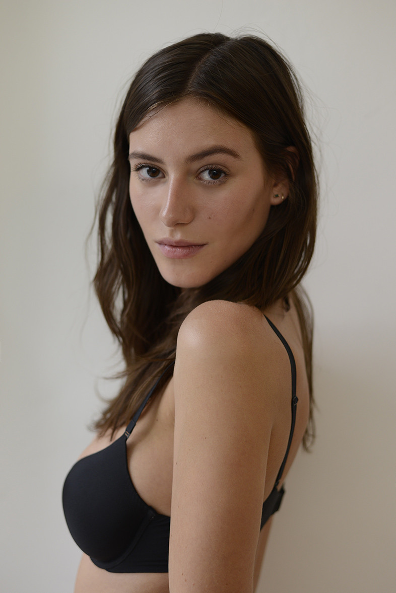 Photo of model Alejandra Guilmant - ID 676196