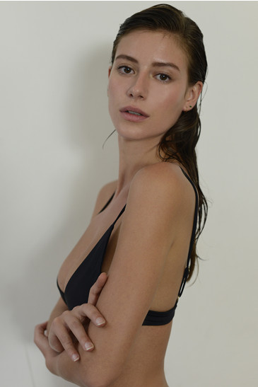 Photo of model Alejandra Guilmant - ID 676223