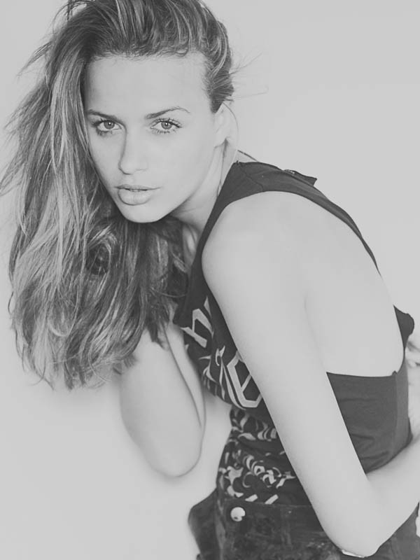 Photo of model Vanessa de Almeida - ID 351409