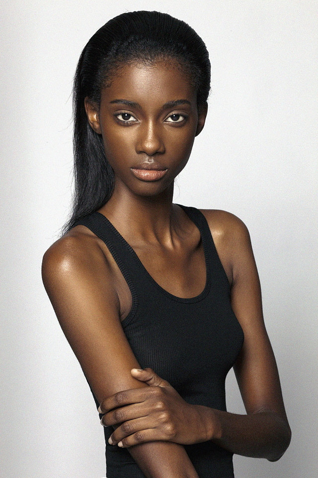 Photo of model Crystal Noreiga - ID 354107