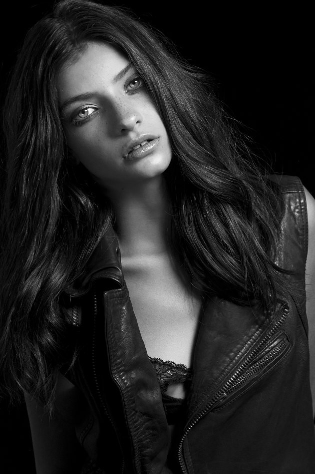 Photo of model Melina Martin - ID 360917