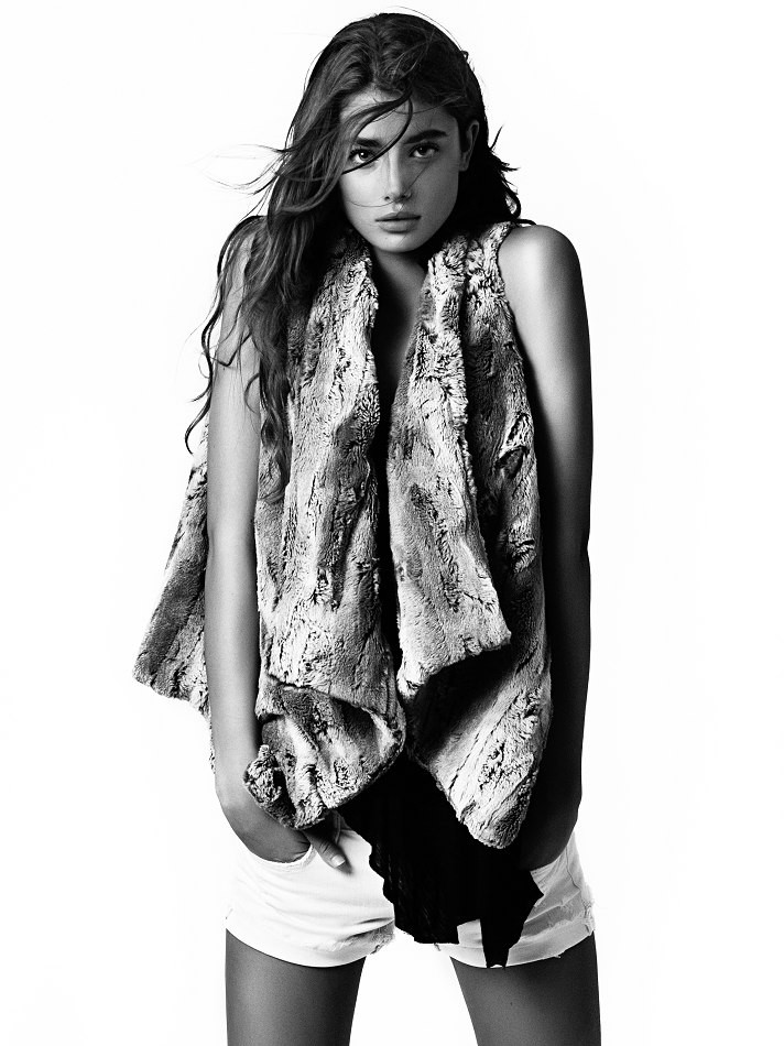Photo of model Taylor Hill - ID 363662